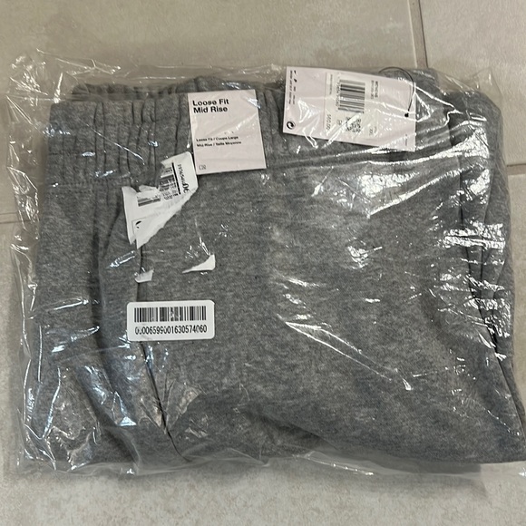 NWT! Nike Sportswear Essentials Collection Essentials fleece pants - size XXL - Picture 2 of 4